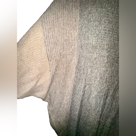 “ANA & ROSE” COLOR BLOCK FRINGE SHAWL ONE SIZE FITS MOST BNWOT 🏷️ - Picture 7 of 8